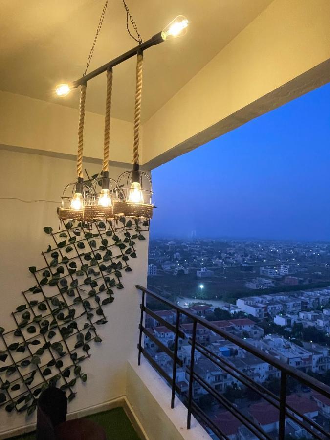 Serene Stay India Грейтър Нойда Екстериор снимка